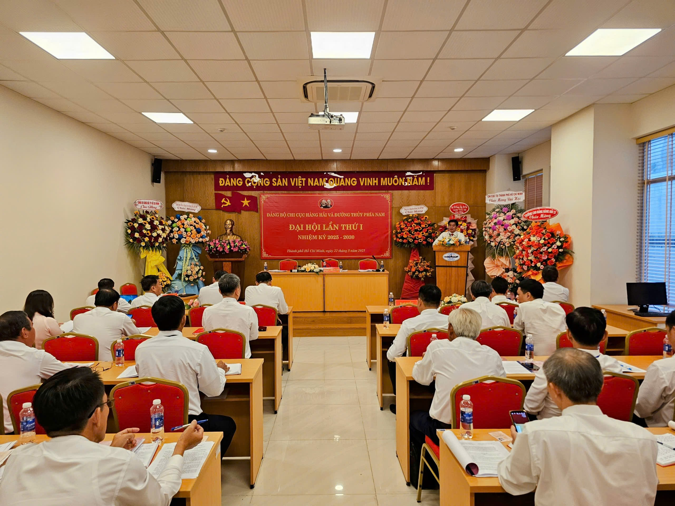 ĐẠI HỘI ĐẢNG BỘ CHI CỤC HÀNG HẢI VÀ ĐƯỜNG THỦY PHÍA NAM LẦN THỨ I, NHIỆM KỲ 2025-2030 THÀNH CÔNG TỐT ĐẸP